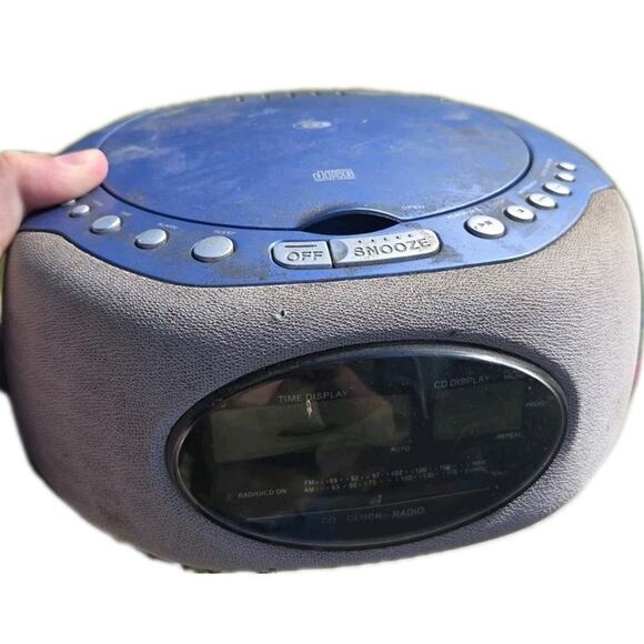 Sony Dream Machine Psyc ICF-CD831 CD Alarm Clock Radio Yellow TESTED WORKS - Picture 1 of 3